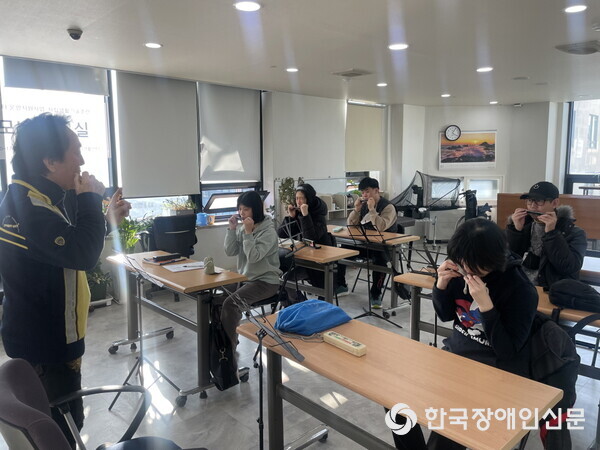 프로그램 모습 (사진 : 즐거운장애인자립생활센터)
